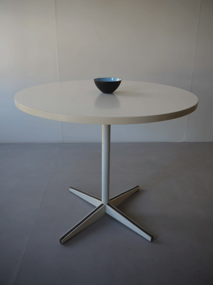 WEGNER VINTAGE DANISH TABLE CHARLES AND RAY EAMES GEORGE NELSON ELLE DECORATION INDUSTRIAL