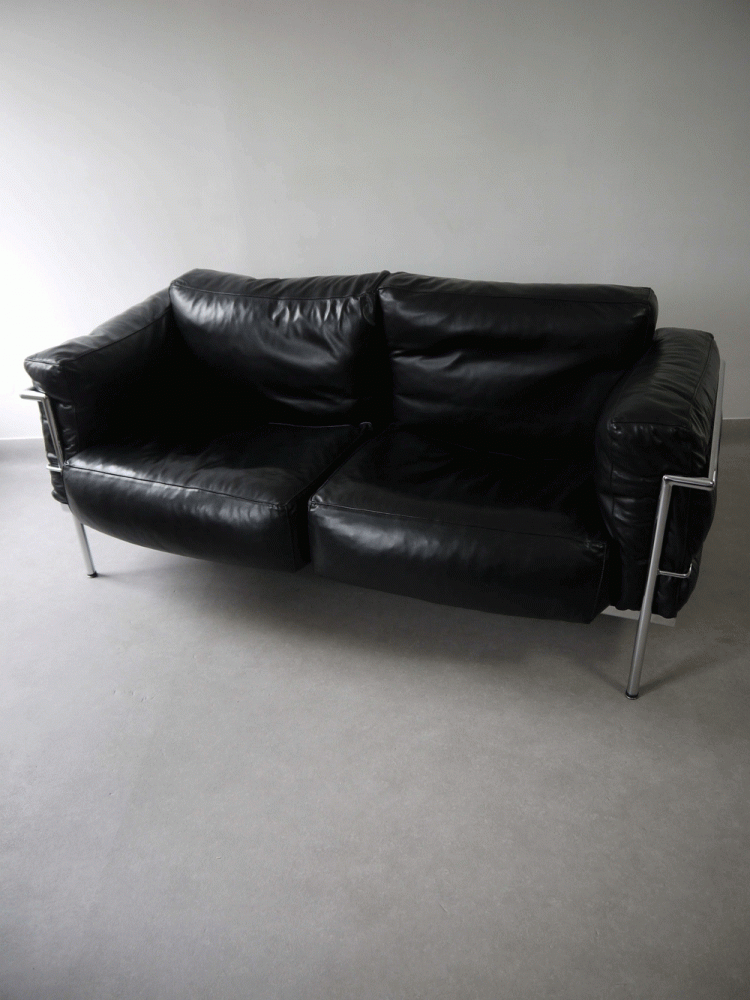 Le Corbusier – LC2 Grand Confort sofa