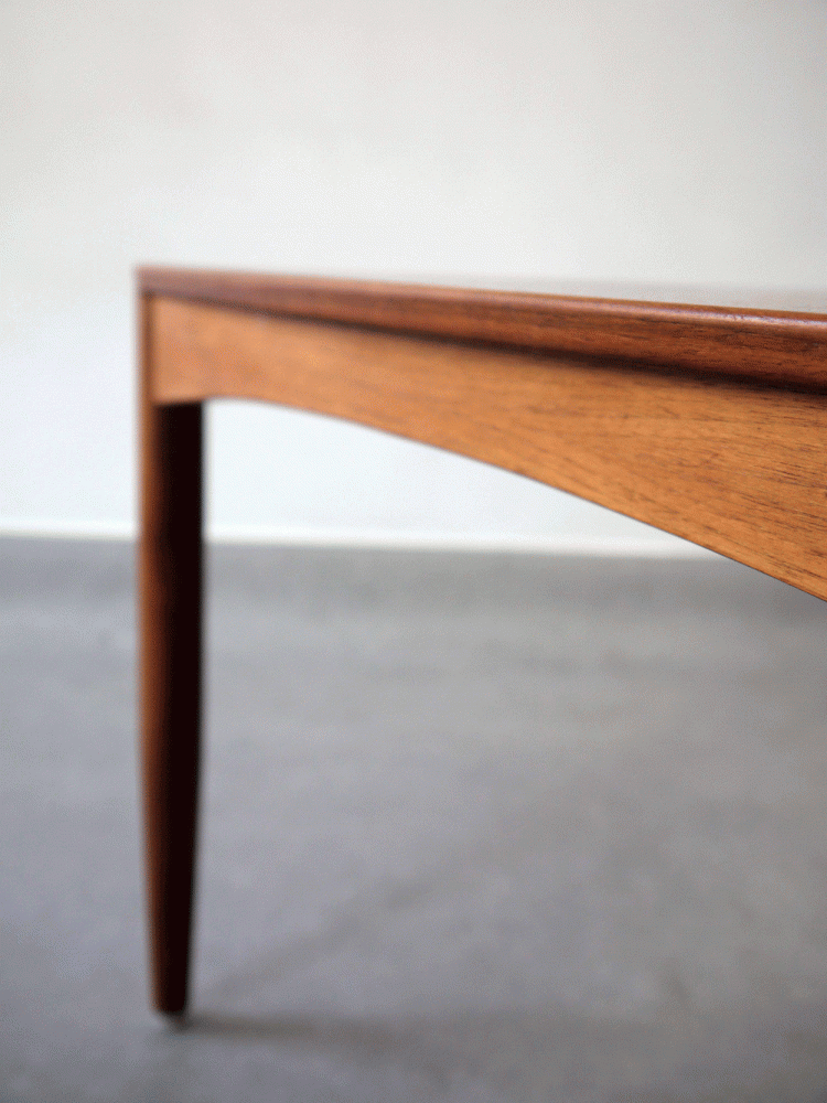 Jens Risom – Triangle Side Table