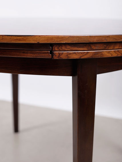 Dyrlund-Smith Design – FLIP-FLAP Table