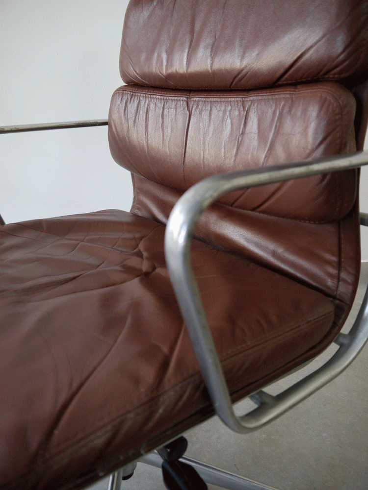 Charles and Ray Eames – EA219 Executive High Back Soft Pad Chair