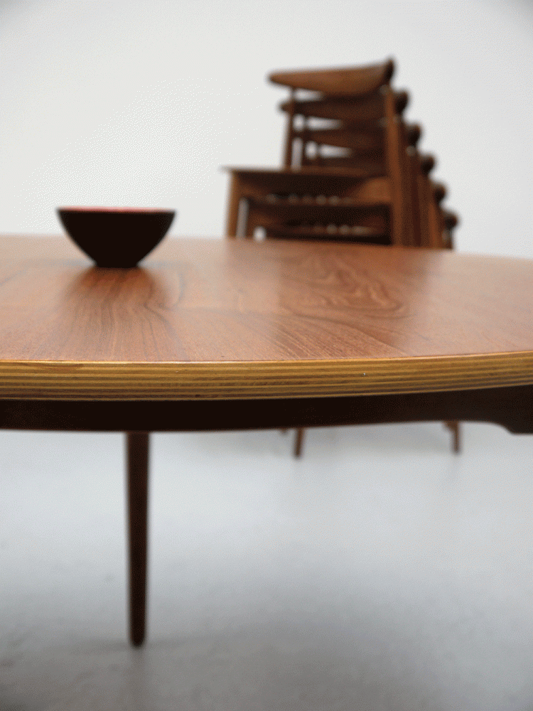 Hans Wegner – Heart Dining Table and Chairs