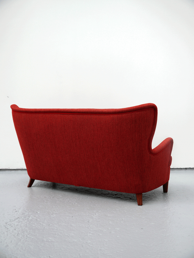 Swedish – Organic Upholstered Curved Sofa