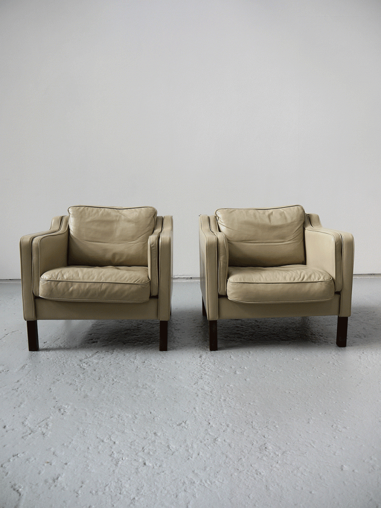 Skalma Denmark – Pair of Leather Lounge Chairs