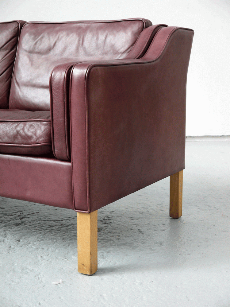 Borge Mogensen – Leather Sofa in Rare Plum Colourway