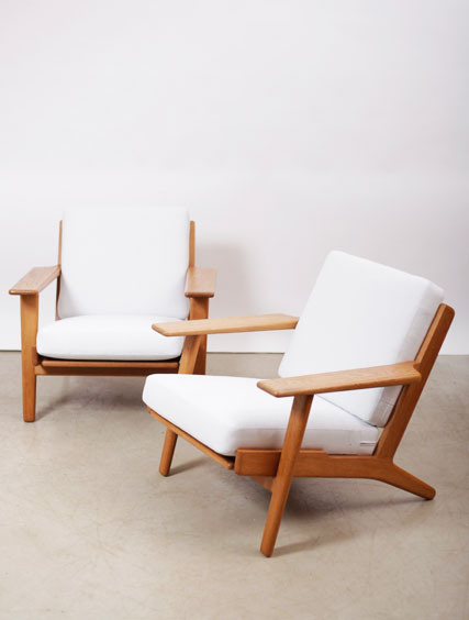 Hans Wegner – Plank Arm Chairs