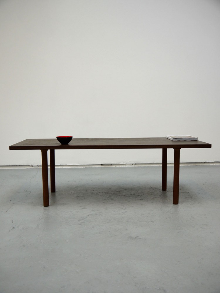 Andreas Tuck – Hans Wegner Oak Coffee Table