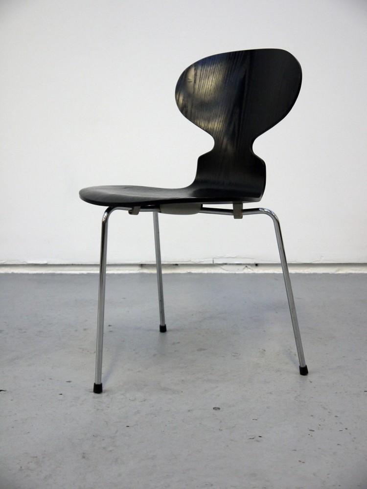 Arne Jacobsen – Three legged Ant Chair