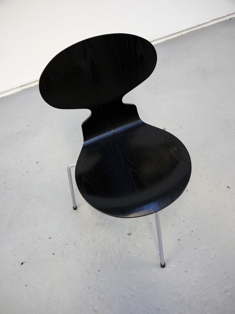 Arne Jacobsen – Three legged Ant Chair