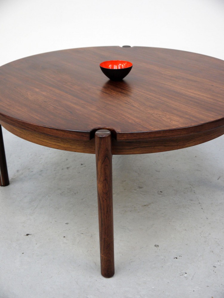 Danish – Large Round Rosewood Coffee Table