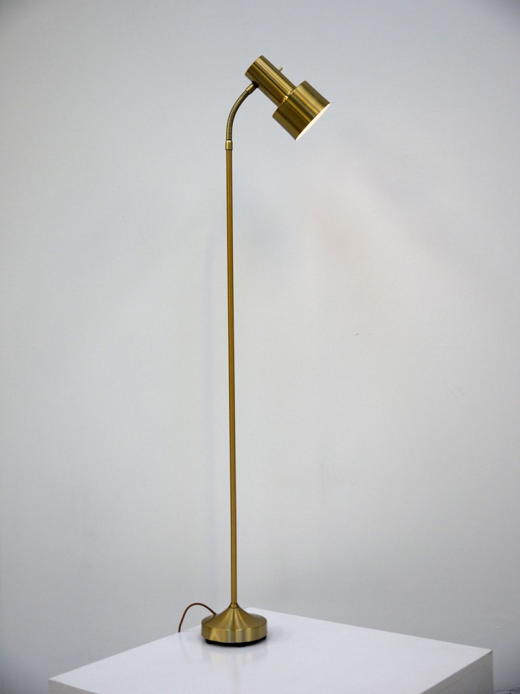 Swedish – Adjustable Floor Light