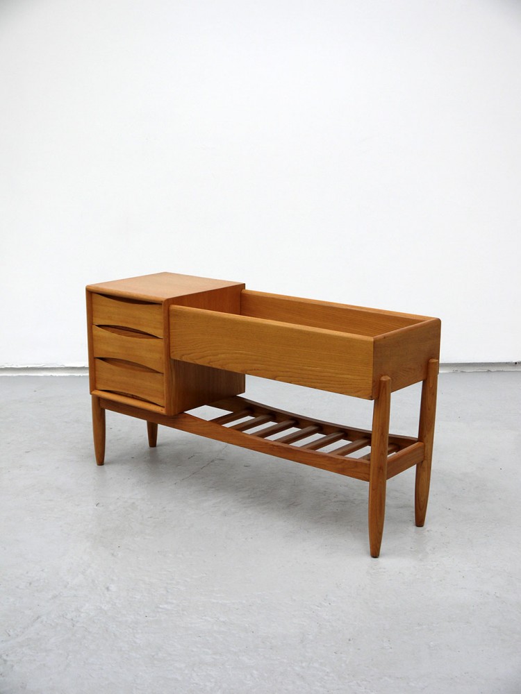 Vodder Style – Oak Drawer and Planter Console Unit