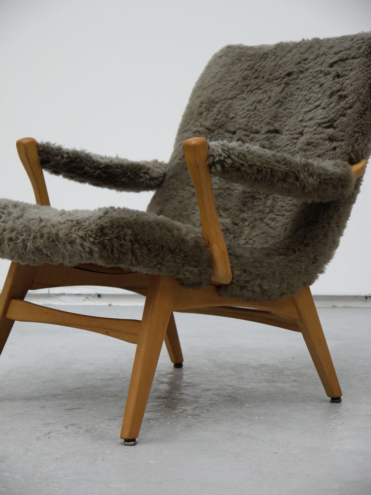 Swedish – Sheep Skin Lounge Chair