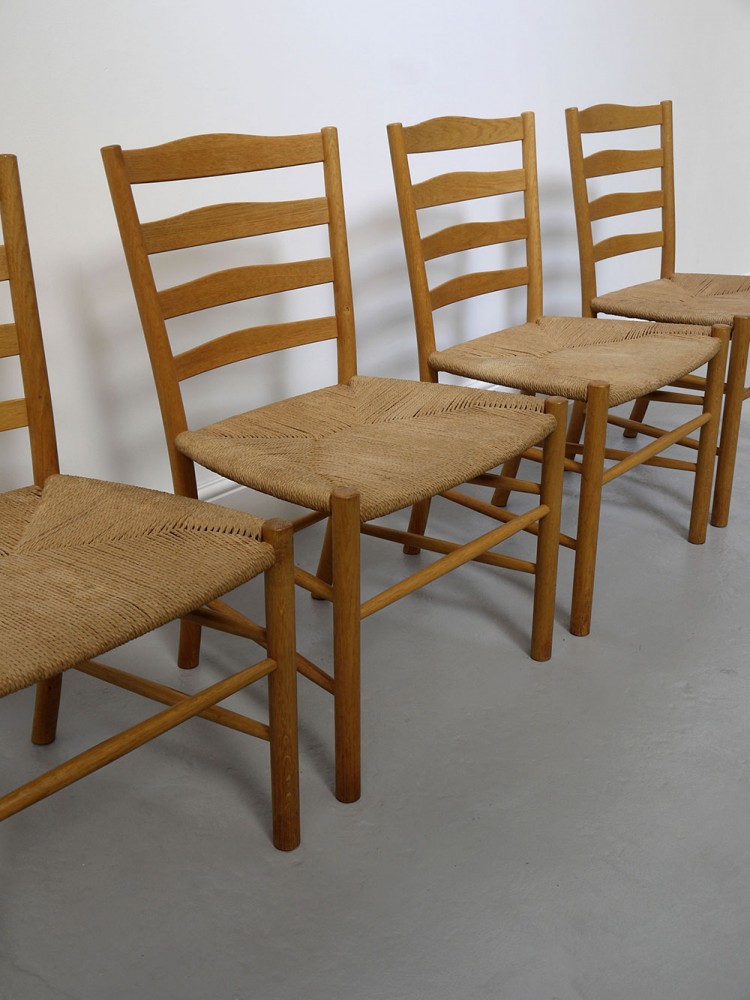 Kaare Klint – Set of Four Fritz Hansen Church Chairs