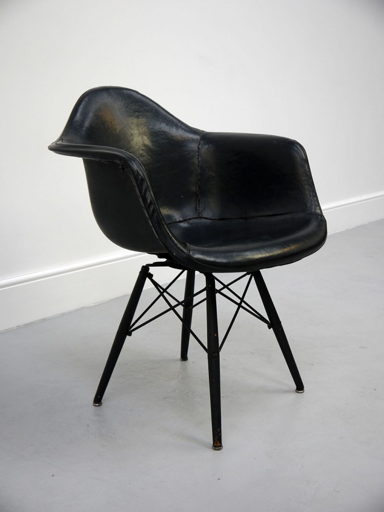 Charles and Ray Eames – Rare Zenith Leather PAW chair