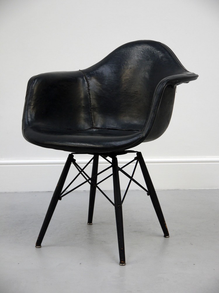 Charles and Ray Eames – Rare Zenith Leather PAW chair