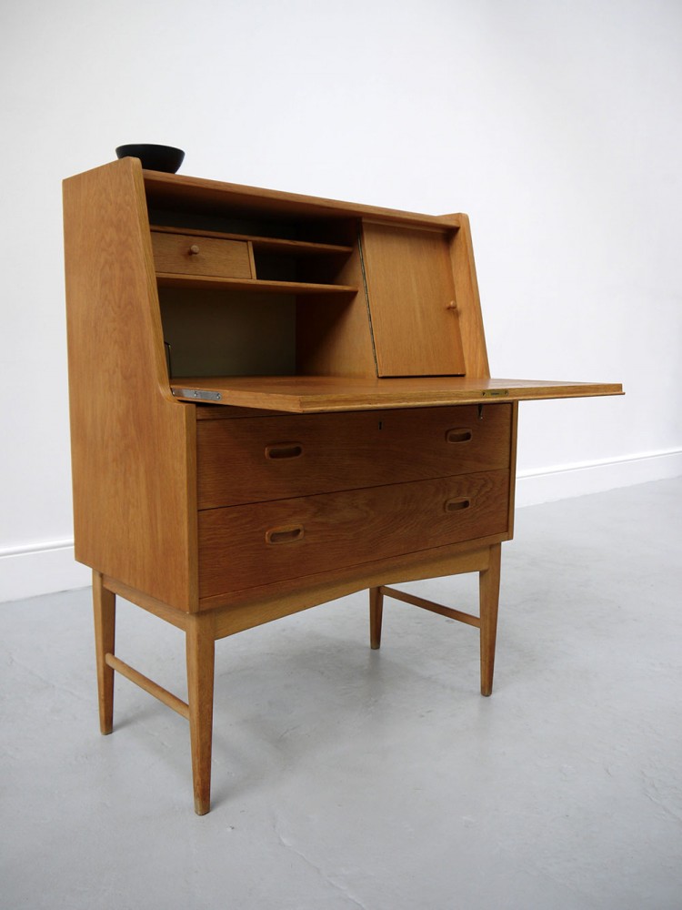 Danish – Drop Leaf Oak Bureau / Dresser