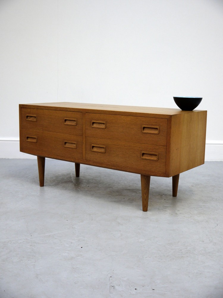Carlo Jensen – Hundevad Four Drawer Oak Cabinet
