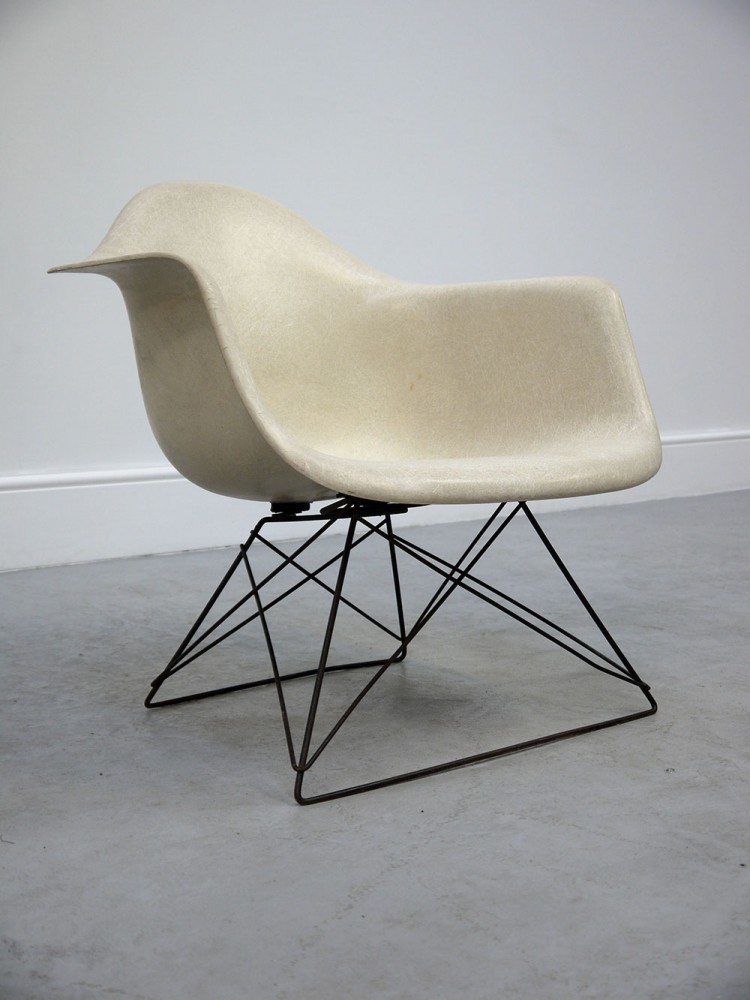 Charles and Ray Eames – Rare All Original LAR Chair