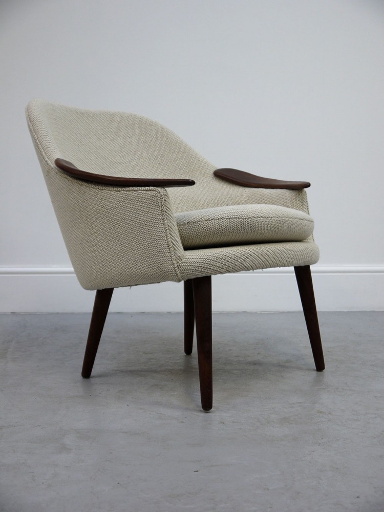 Danish – Cocktail Chair with Paws