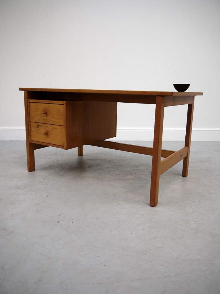 Hans Wegner – Oak Writing Desk model GE125