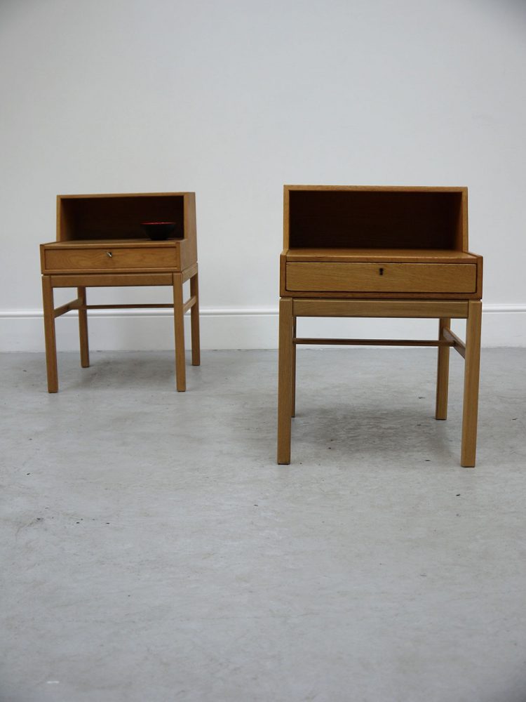 Gunner Myrstrand – Swedish Pair of Oak Bedside Tables with Drawers
