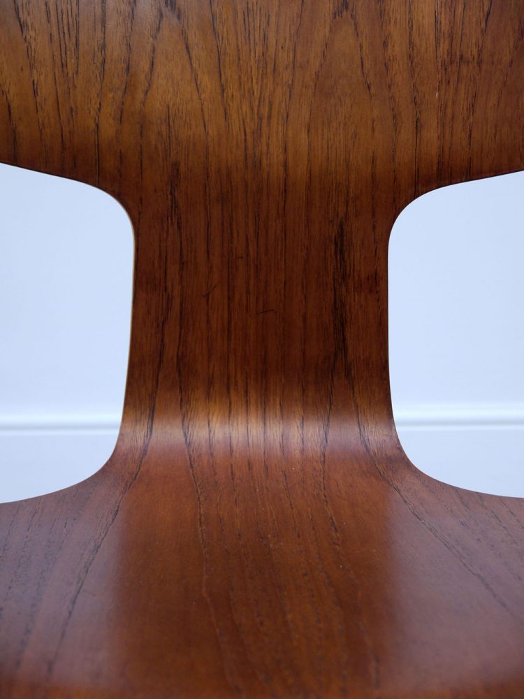 Arne Jacobsen – Model 3103 Hammer Chair