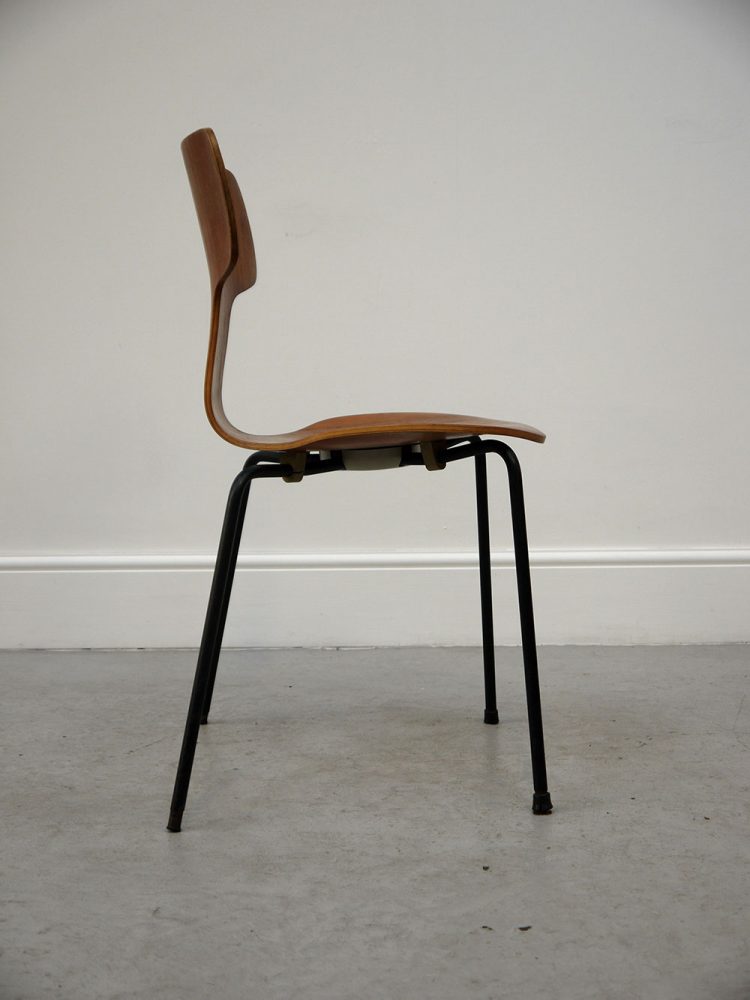 Arne Jacobsen – Model 3103 Hammer Chair