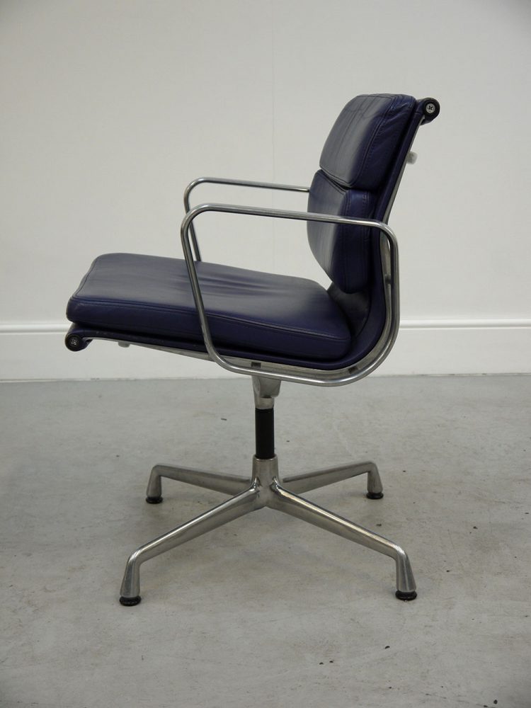 Charles and Ray Eames – EA208 Soft Pad Chair Vitra