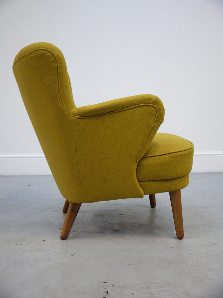 Cabinet Makers – Upholstered Lounge Cocktail Chair