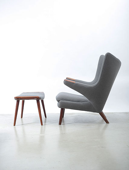 Hans Wegner – Papa Bear Chair & Ottoman