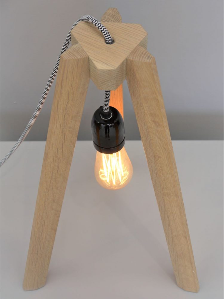 Elliot Design – Oak Tripod Light