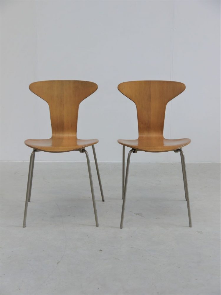 Arne Jacobsen – Rare Match Pair of Mosquito Chairs