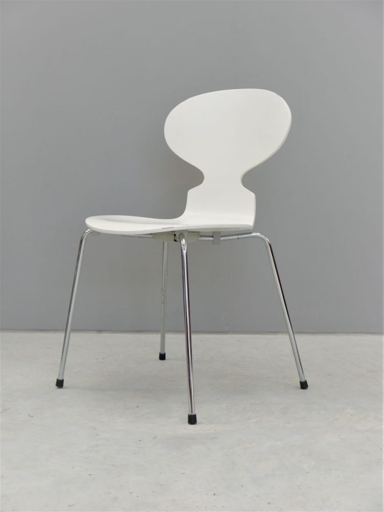 Arne Jacobsen – Set of 4 / 6 Ant Chairs