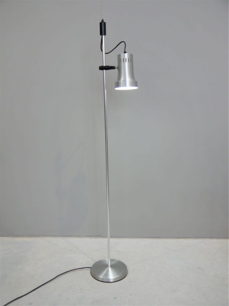 British – Adjustable Floor Lamp