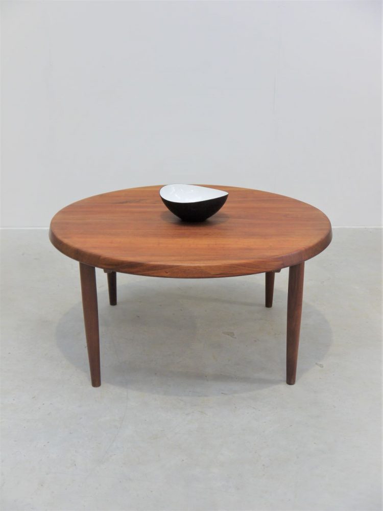 Perriand / Chapo – French Solid Teak Coffee Table