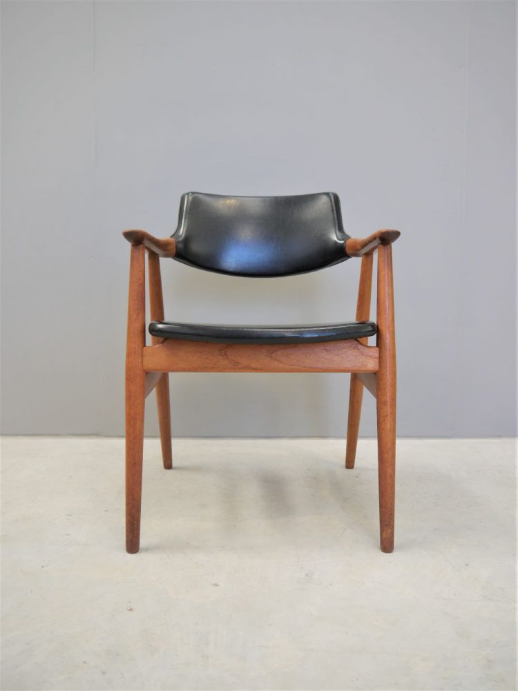 Svend Aage Erikson – Danish Desk Chair Model GM11