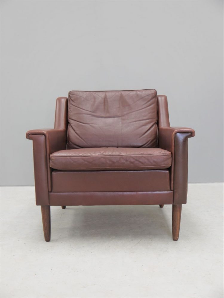 Skipper Mobler – Pair of Leather and Rosewood Lounge Chairs