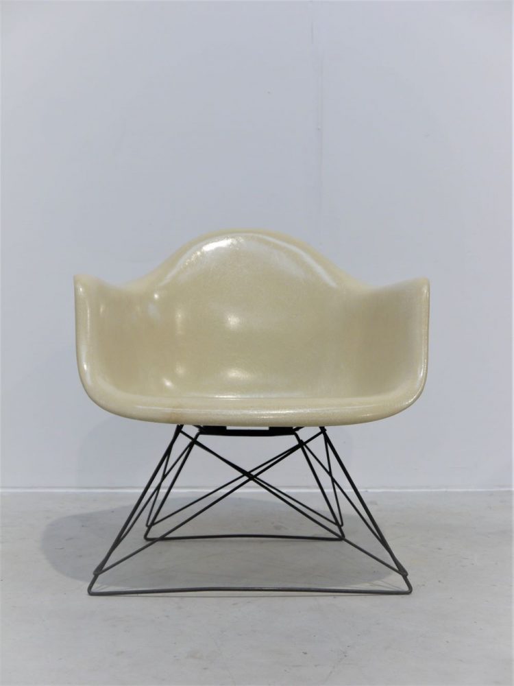 Charles and Ray Eames – Rare LAR Chair