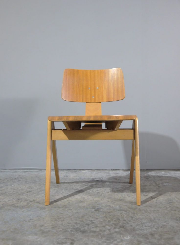 Robin Day – Hillestak Chair