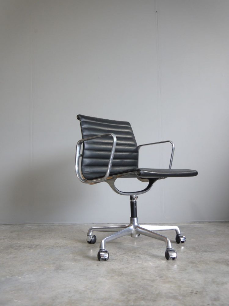 Charles and Ray Eames – Leather Swivel EA108 Chair