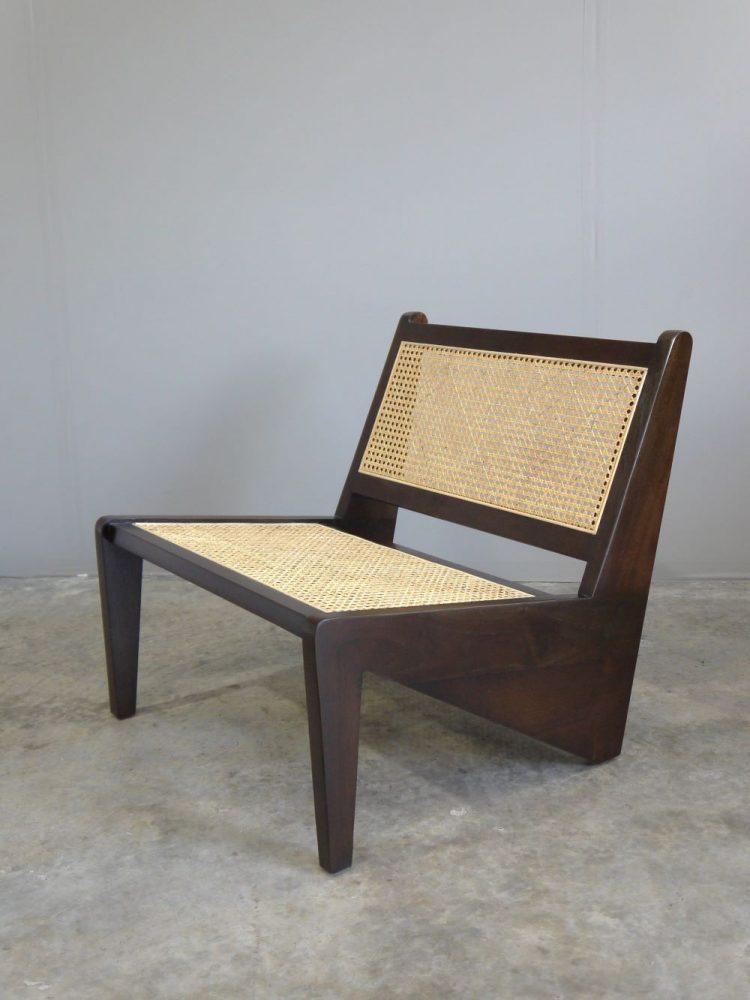 aTOKO – The Kangaroo Lounge Chair