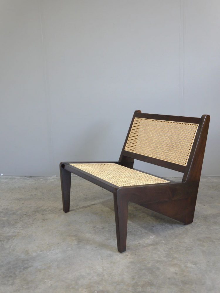 aTOKO – The Kangaroo Lounge Chair