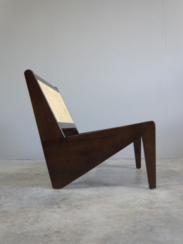 aTOKO – The Kangaroo Lounge Chair
