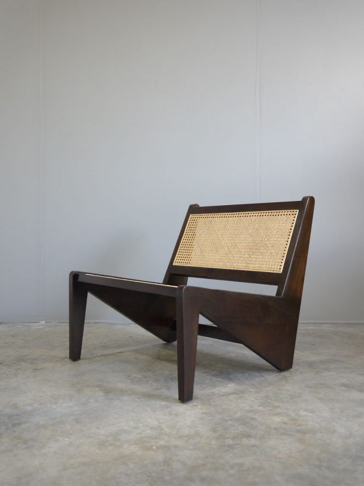 aTOKO – The Kangaroo Lounge Chair