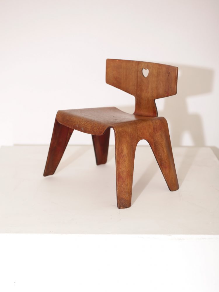 Charles & Ray Eames – Evans Plywood Co USA – Heart Chair 1945