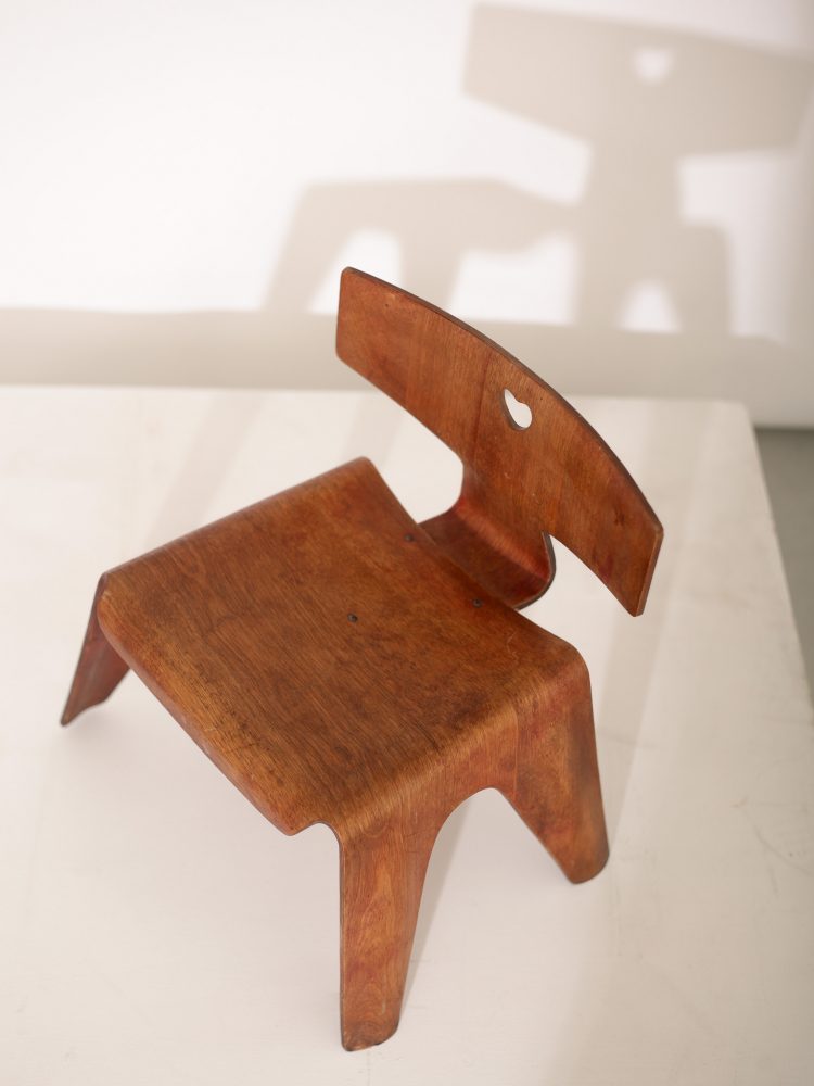 Charles & Ray Eames – Evans Plywood Co USA – Heart Chair 1945