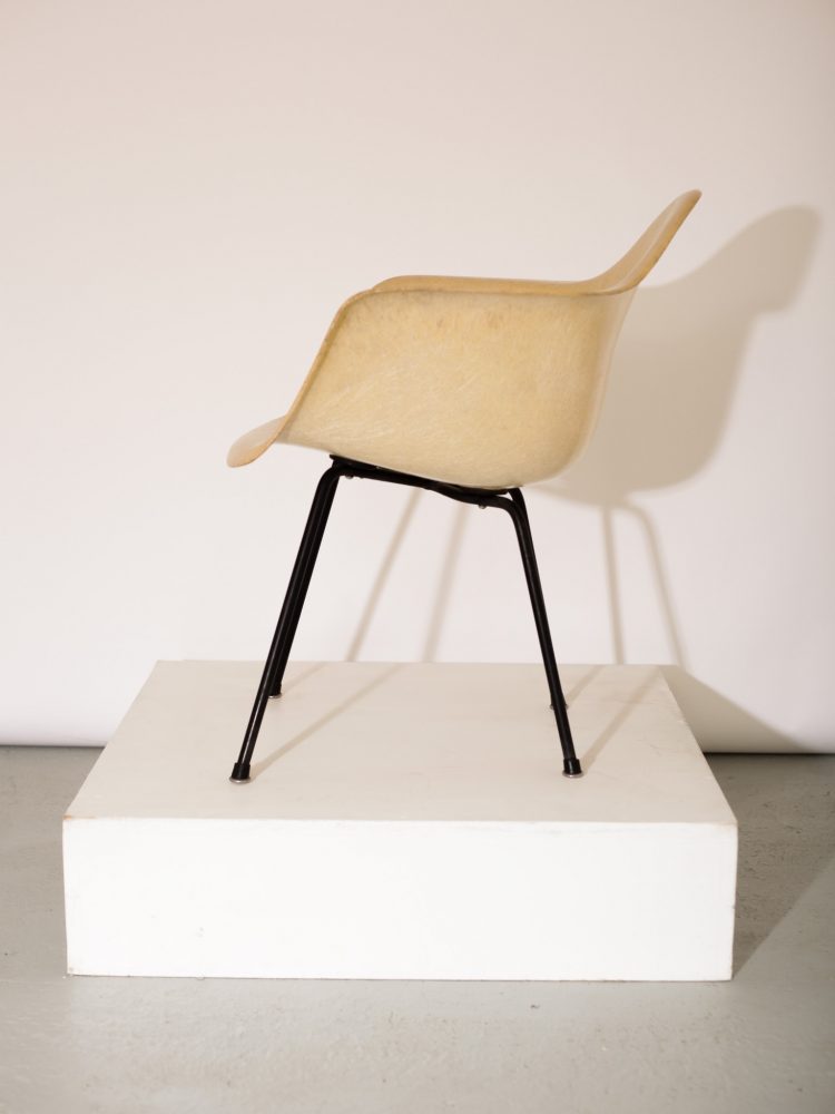 Charles Eames – Fiberglass Shell Chair