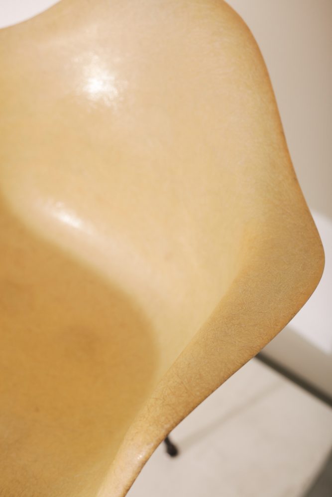 Charles Eames – Fiberglass Shell Chair