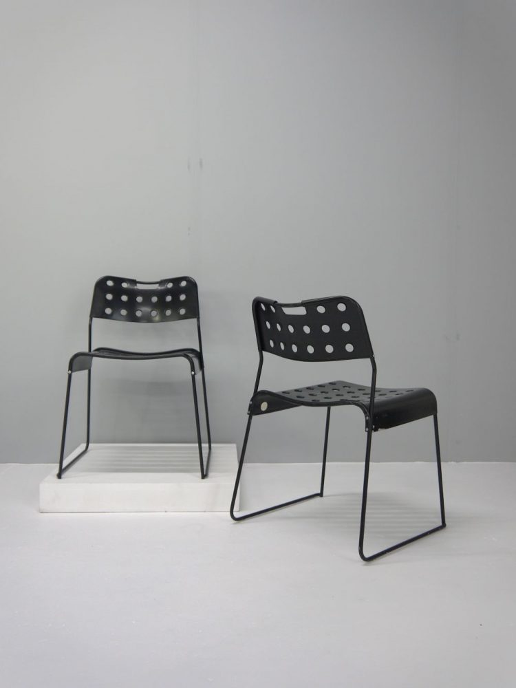 Rodney Kinsman – Omkstak Stacking Chairs